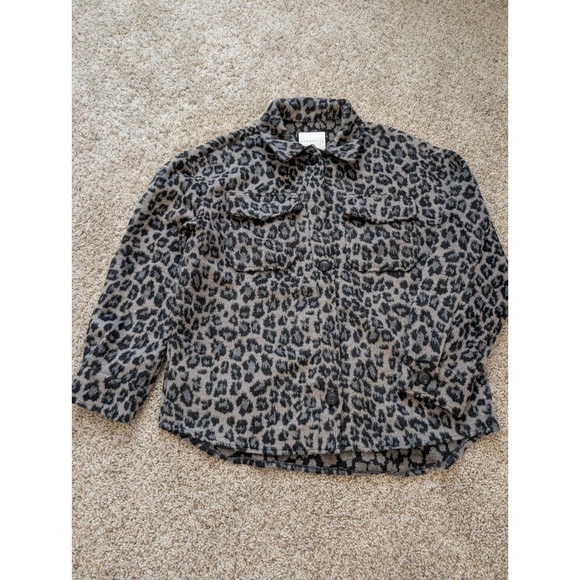 Bagatelle Collection Jackets & Blazers - Bagatelle Collection Grey Leopard Print Wool Blend‎ Button Down Shacket Jacket